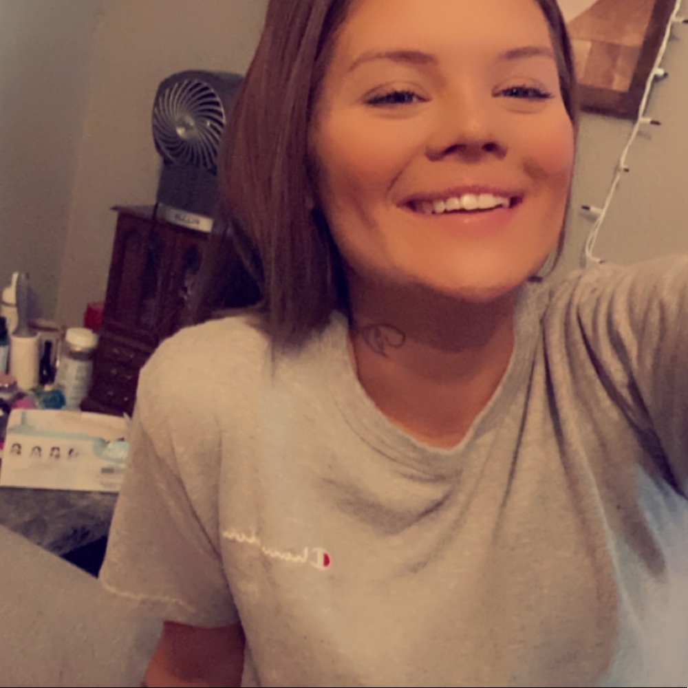 Meet your Posher, Candace